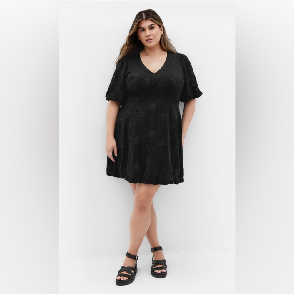 City Chic Dottie Black Embroidered Floral Bubble Hem Puff Sleeve Mini Dress